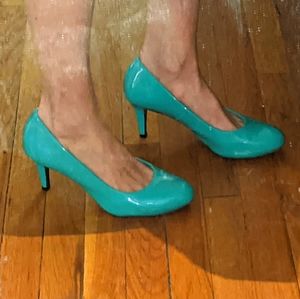 Pretty Blue/Teal Comfort Plus Pumps 9W